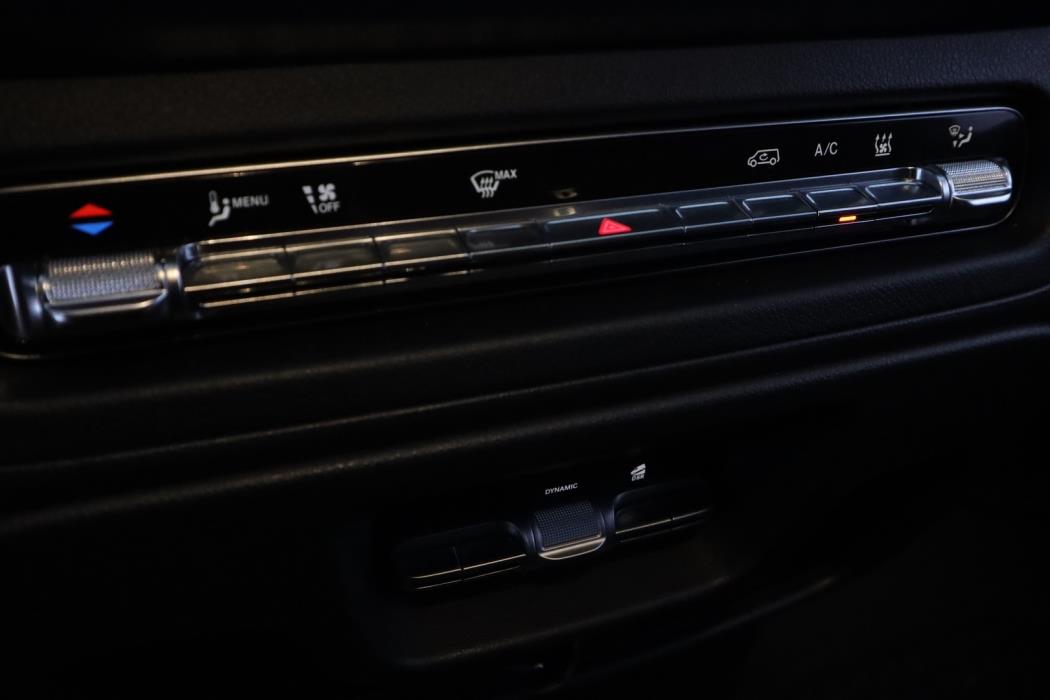 MERCEDES-BENZ Vito 2025
