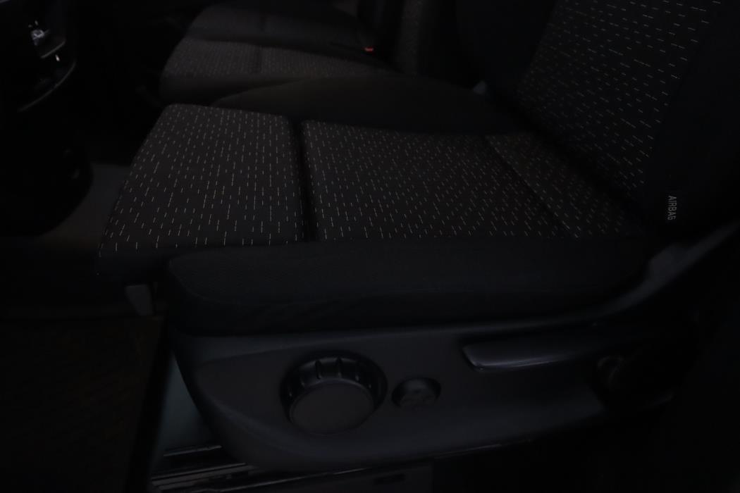MERCEDES-BENZ Vito 2025