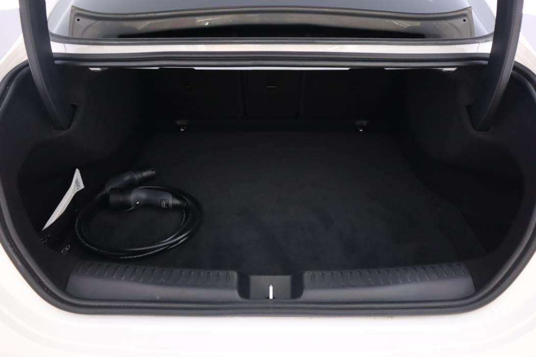 MERCEDES-BENZ CLA 2025