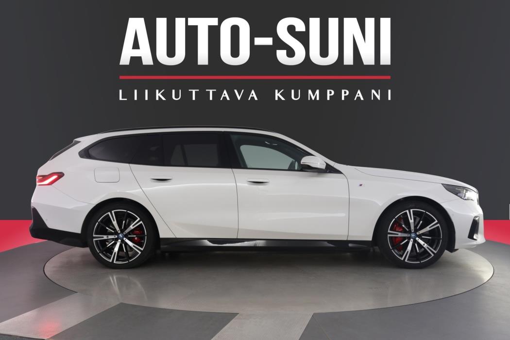 BMW i5 2025