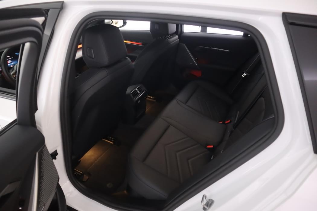 BMW i5 2025