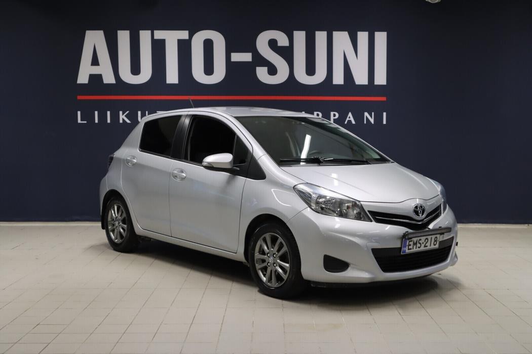 TOYOTA Yaris 2014
