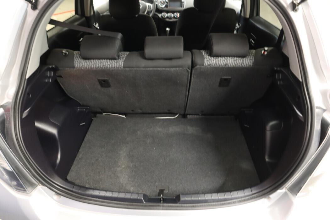 TOYOTA Yaris 2014