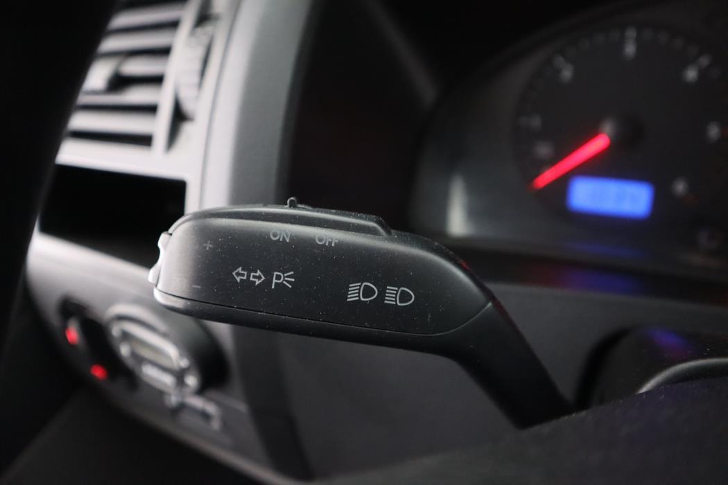 VOLKSWAGEN Transporter 2008