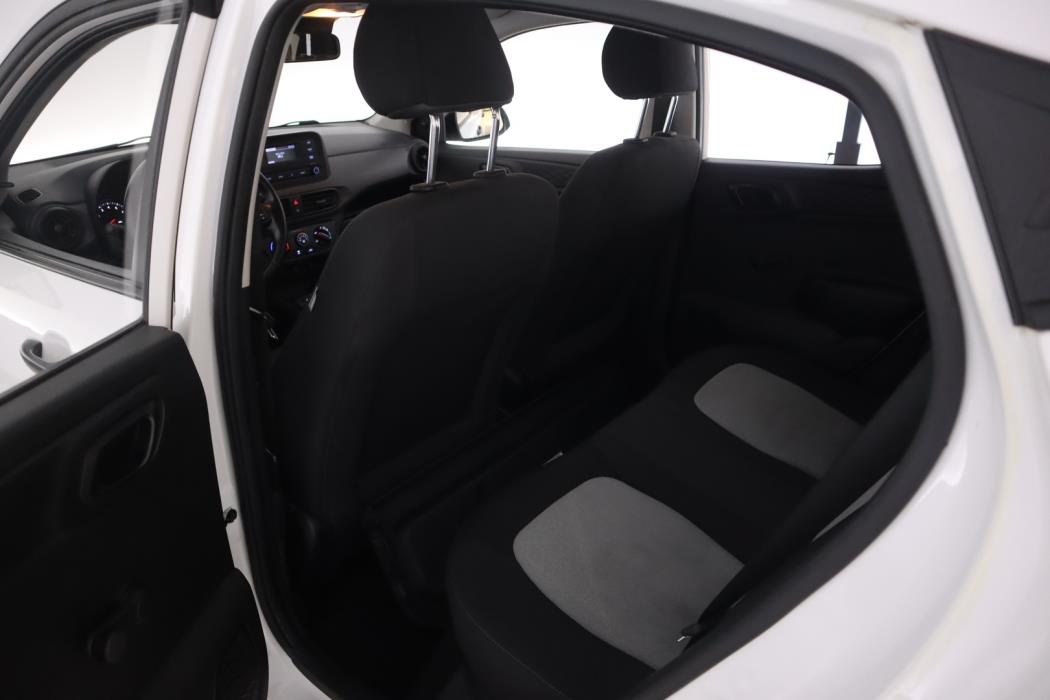 HYUNDAI i10 2021