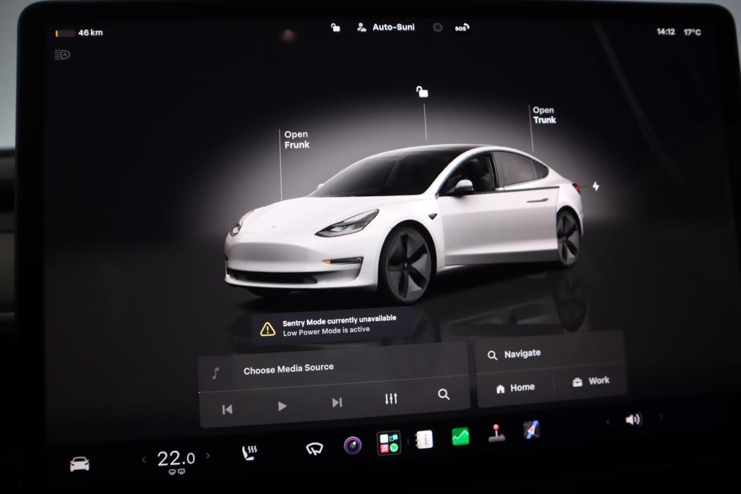 TESLA Model 3 2023