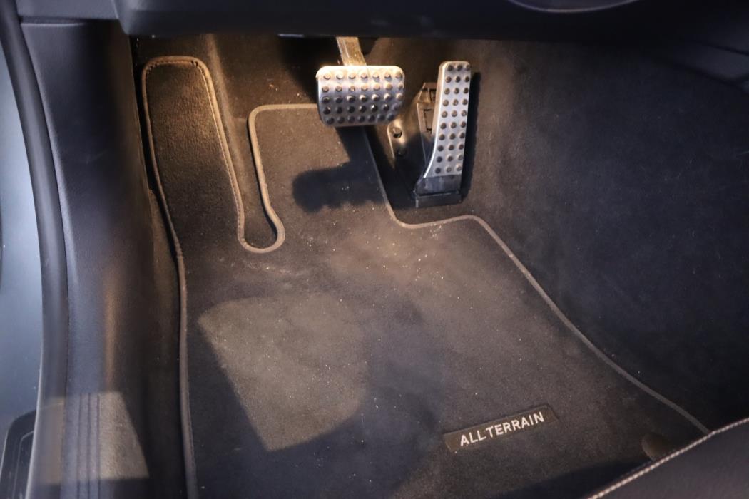 MERCEDES-BENZ C 2022