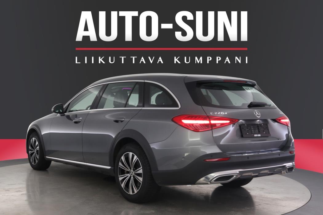 MERCEDES-BENZ C 2022