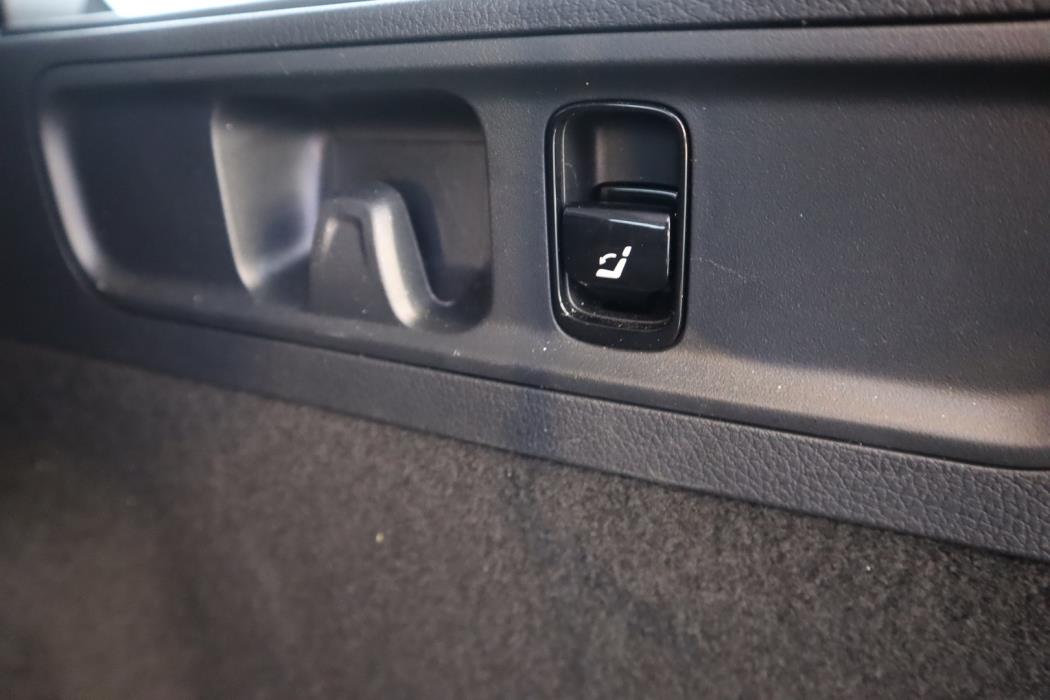 MERCEDES-BENZ C 2022