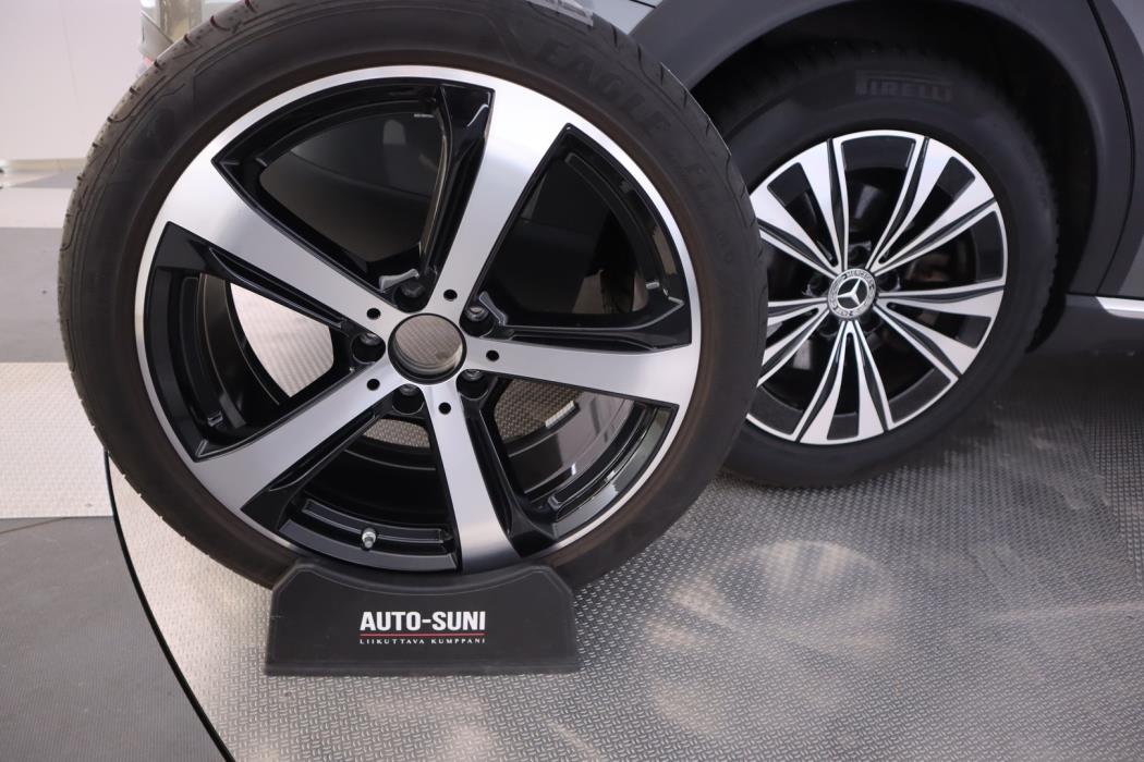 MERCEDES-BENZ C 2022