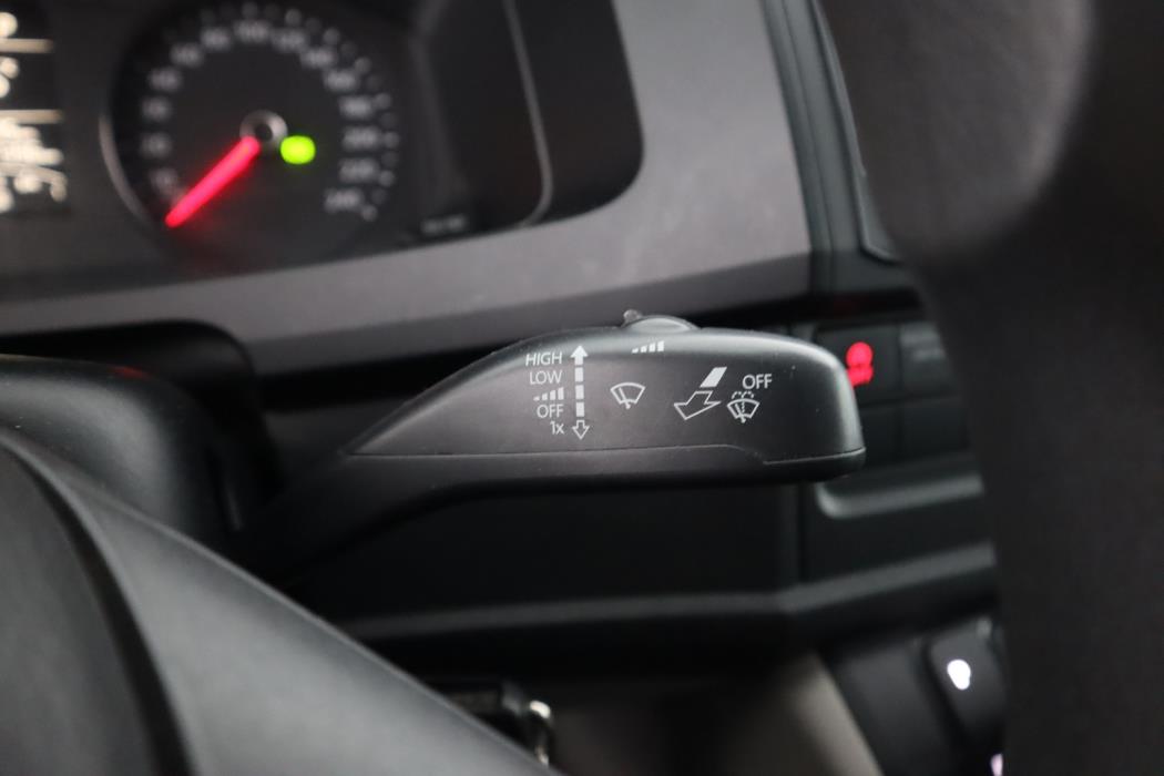 VOLKSWAGEN Transporter 2016