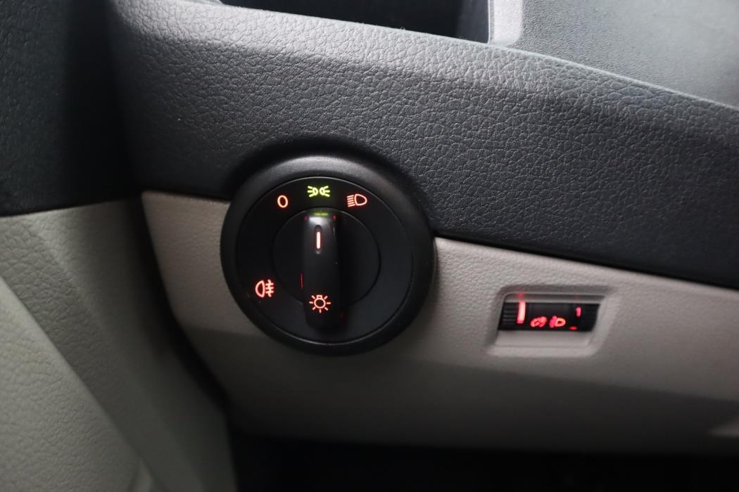 VOLKSWAGEN Transporter 2016