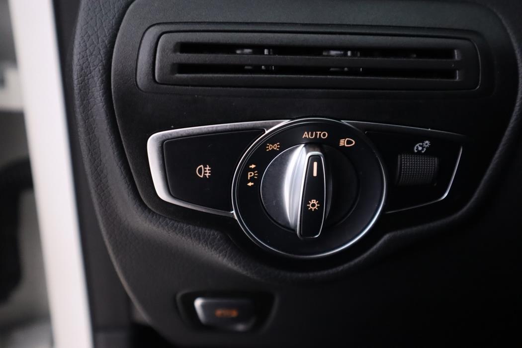 MERCEDES-BENZ GLC 2021