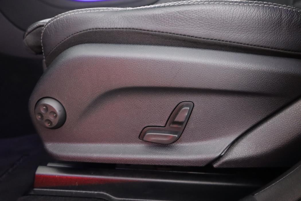 MERCEDES-BENZ EQC 2020