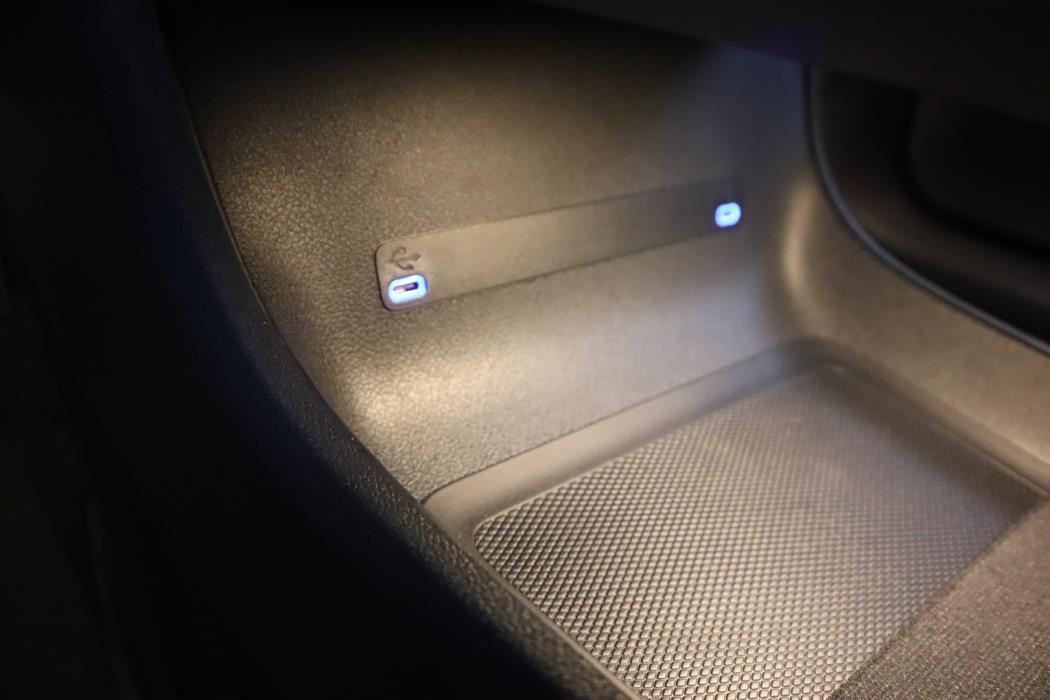 MERCEDES-BENZ CLA 2025