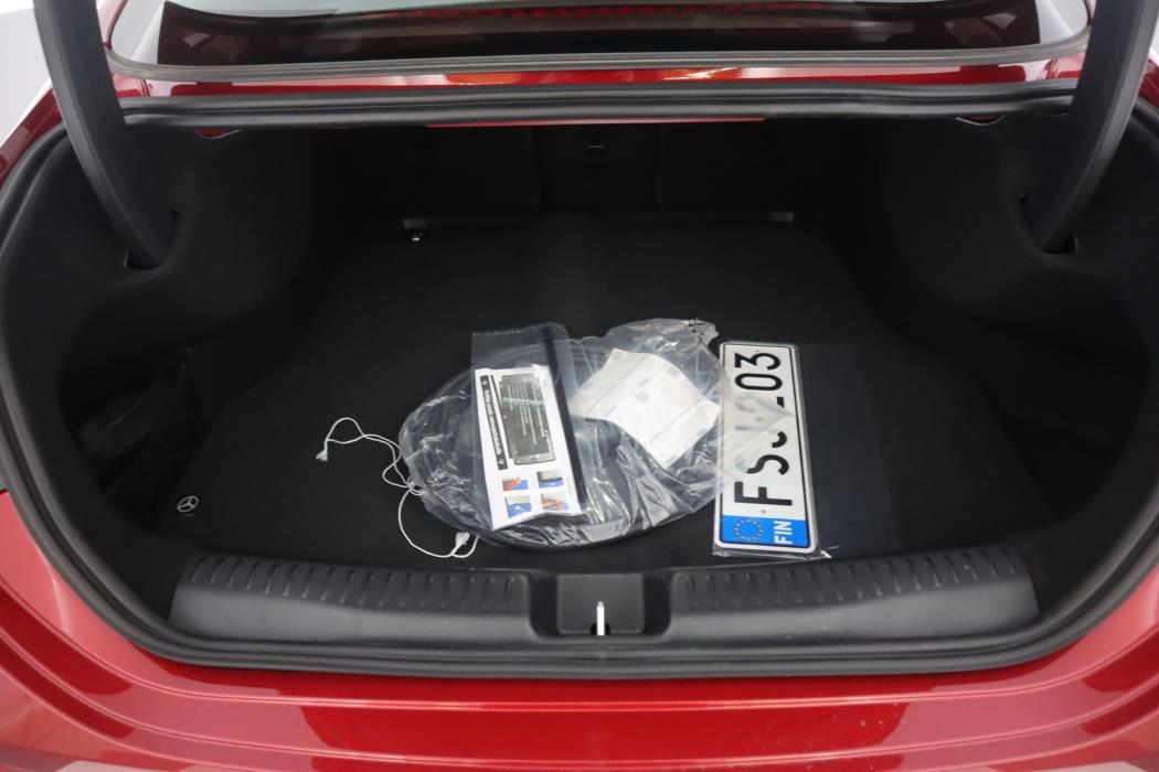 MERCEDES-BENZ CLA 2025