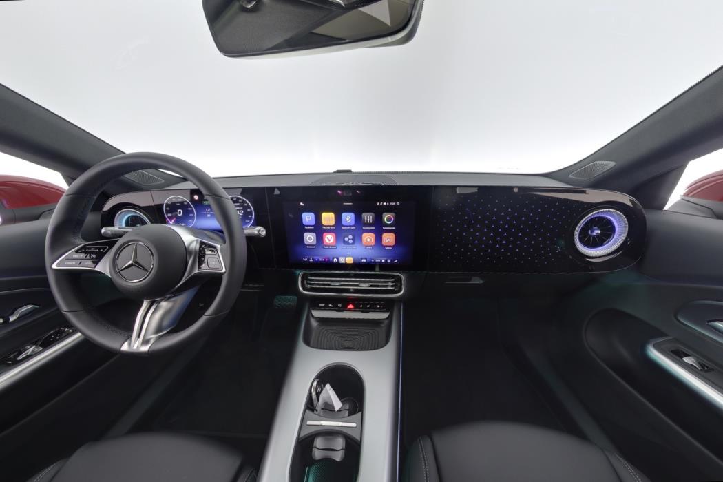 MERCEDES-BENZ CLA 2025