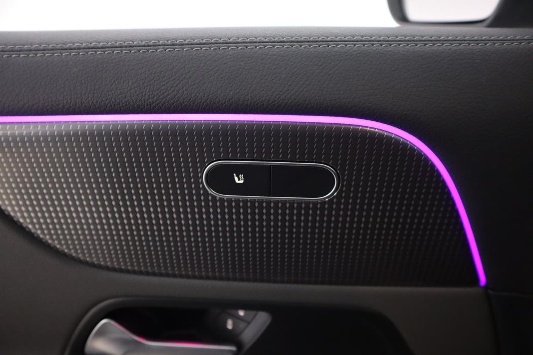 MERCEDES-BENZ EQA 2023