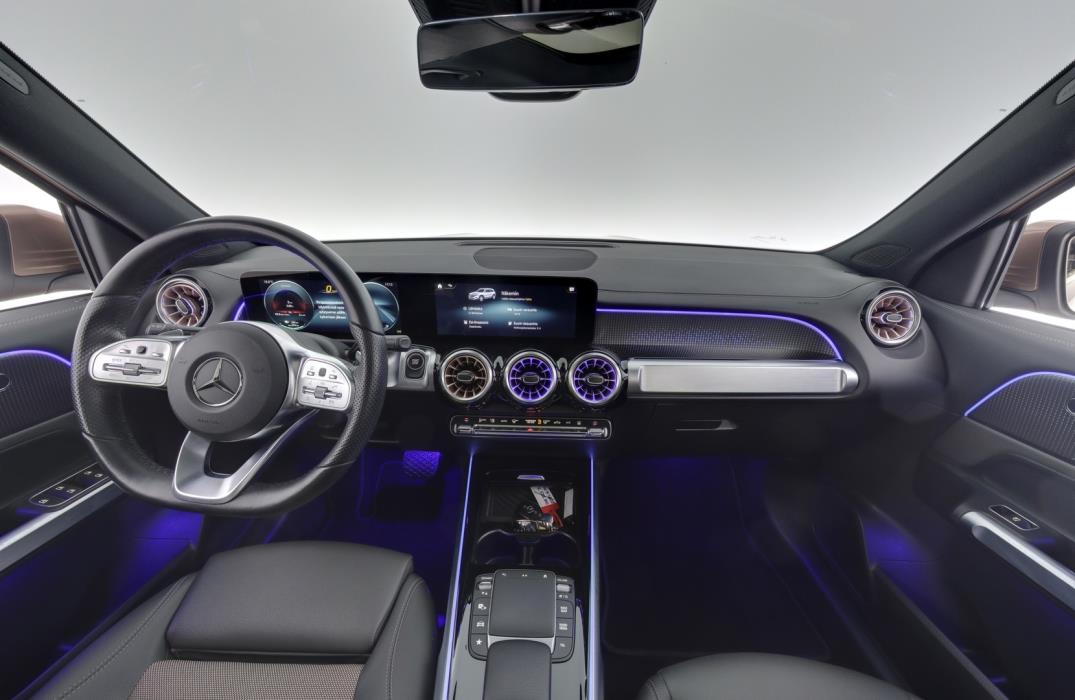 MERCEDES-BENZ EQB 2022