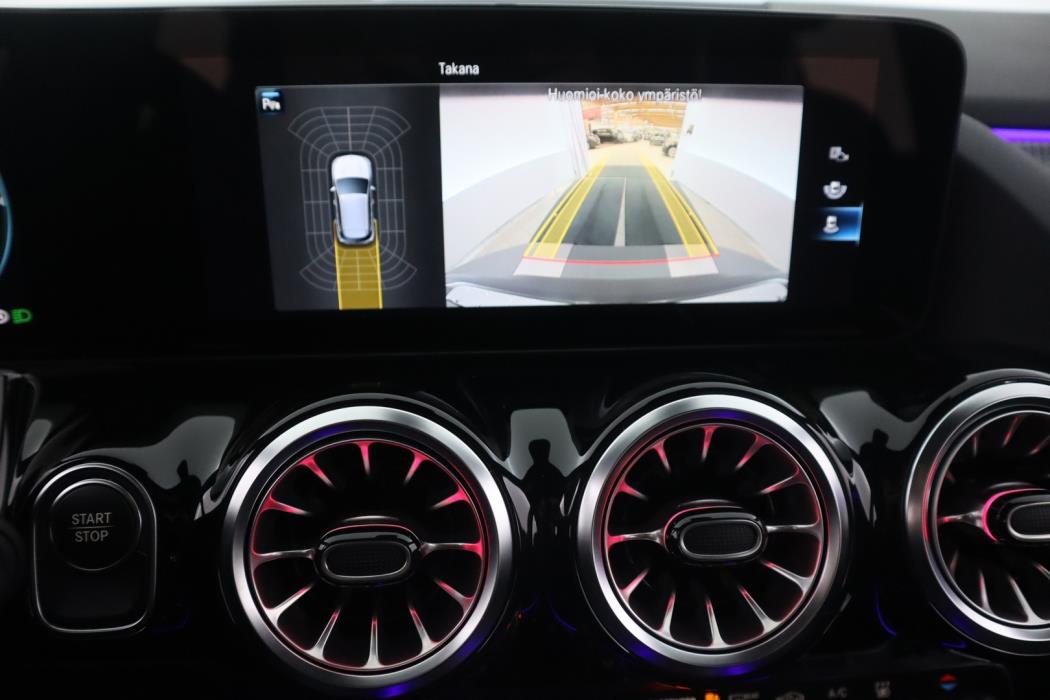 MERCEDES-BENZ EQA 2024