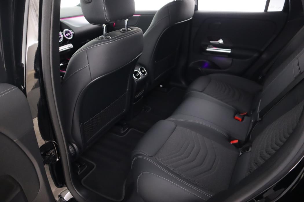 MERCEDES-BENZ EQA 2024