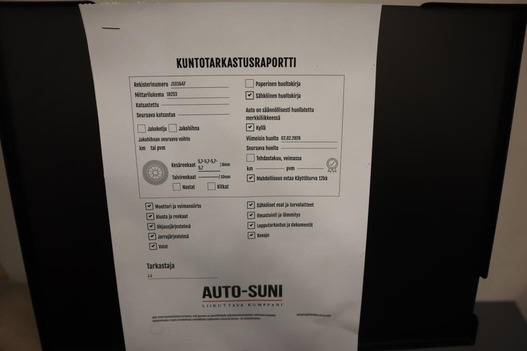 MERCEDES-BENZ EQA 2024