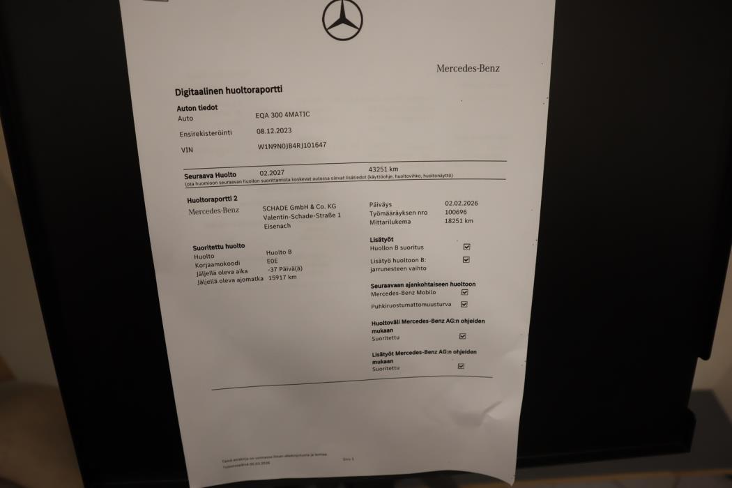 MERCEDES-BENZ EQA 2024