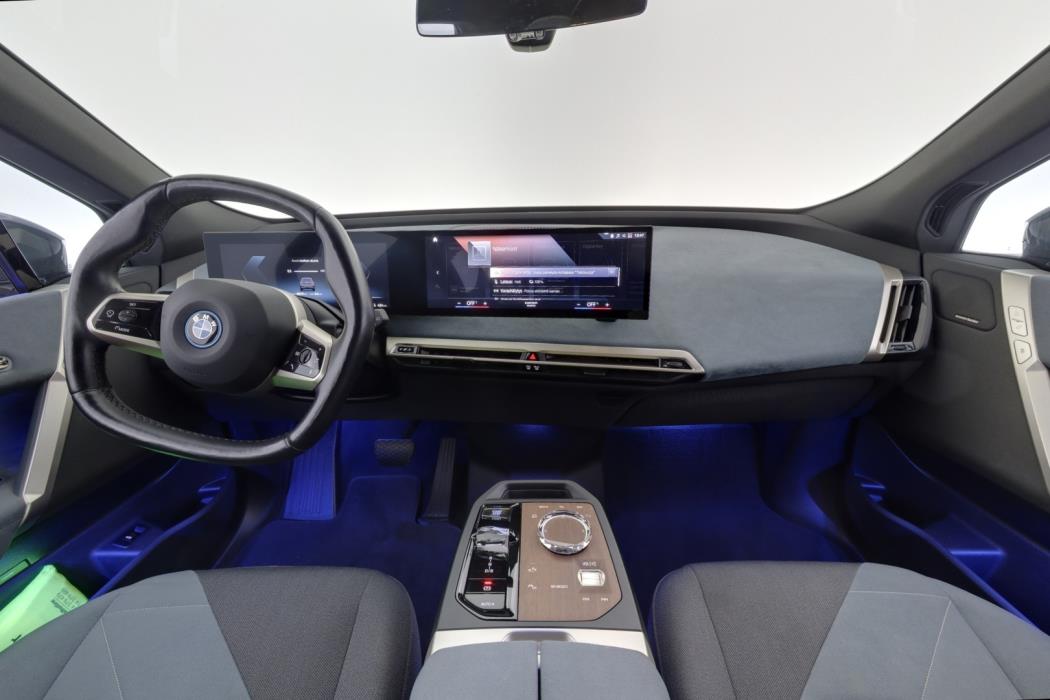 BMW iX 2023