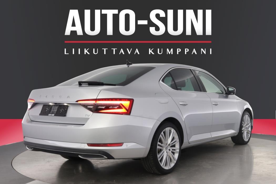 SKODA Superb 2024