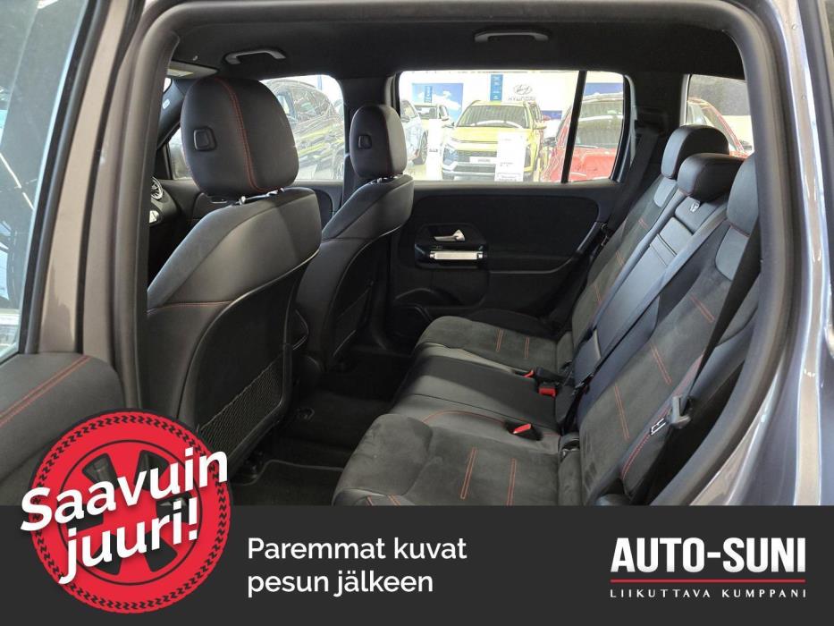 MERCEDES-BENZ EQB 2023