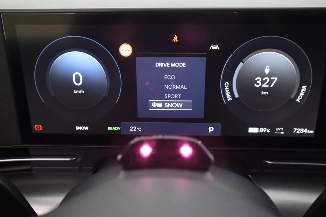 HYUNDAI KONA Electric 2025
