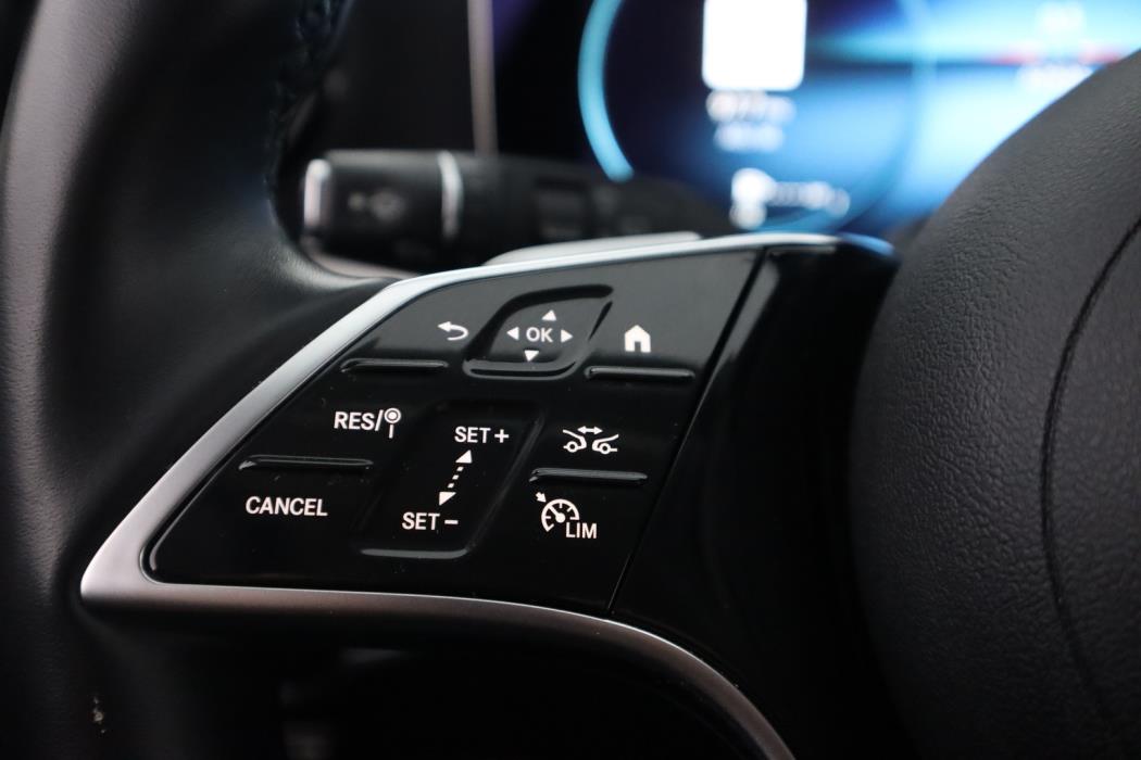 MERCEDES-BENZ E 2023