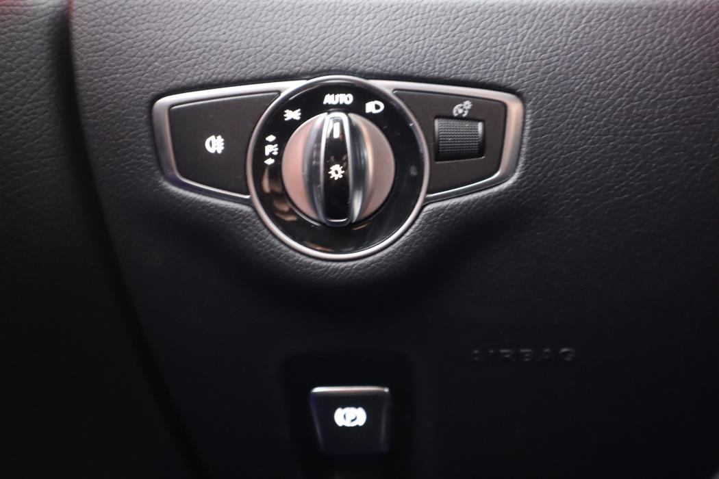 MERCEDES-BENZ E 2023