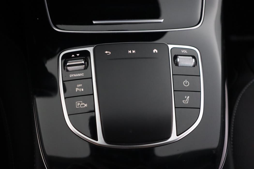 MERCEDES-BENZ E 2023