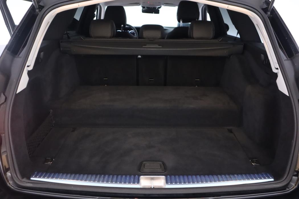 MERCEDES-BENZ E 2023