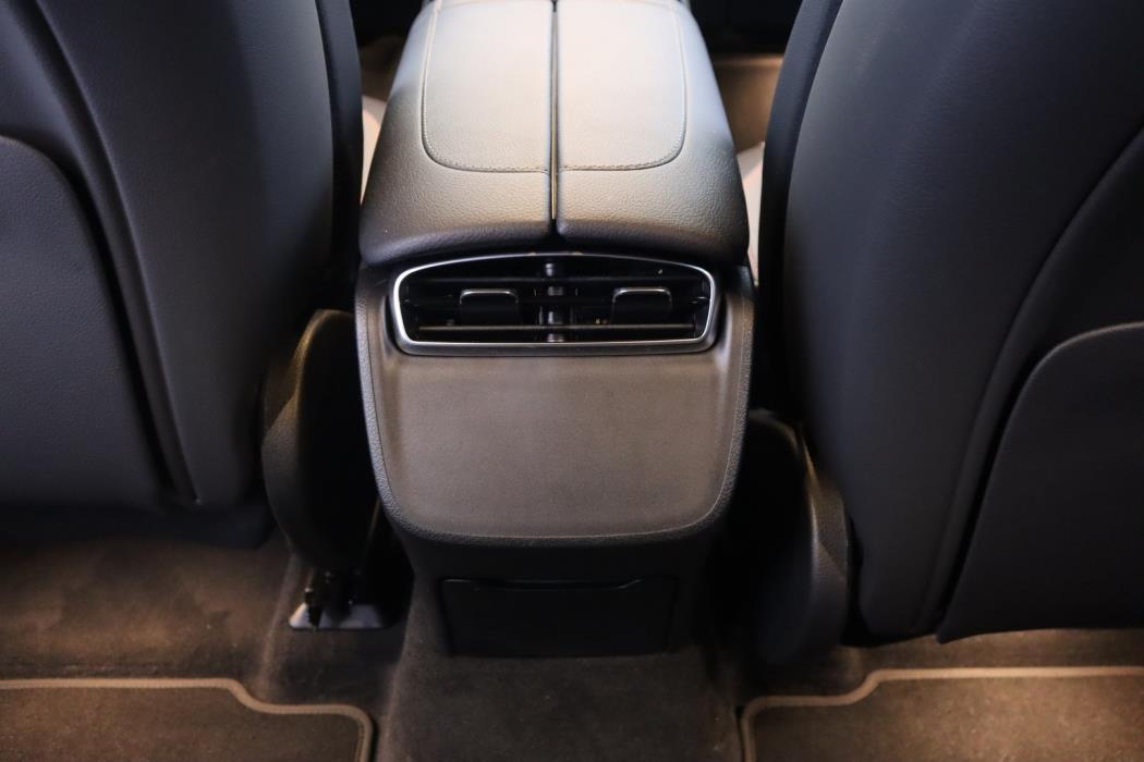 MERCEDES-BENZ EQE SUV 2025