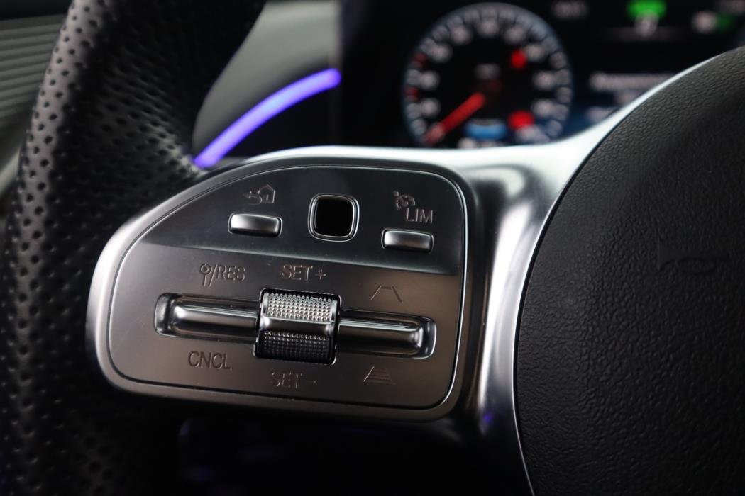 MERCEDES-BENZ EQC 2023