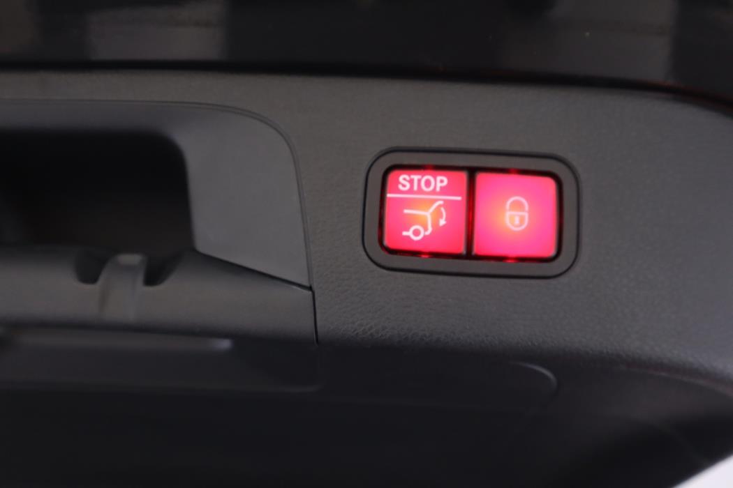 MERCEDES-BENZ EQC 2023