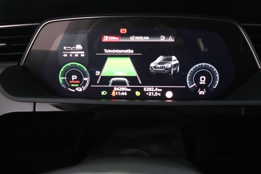 AUDI e-tron 2021