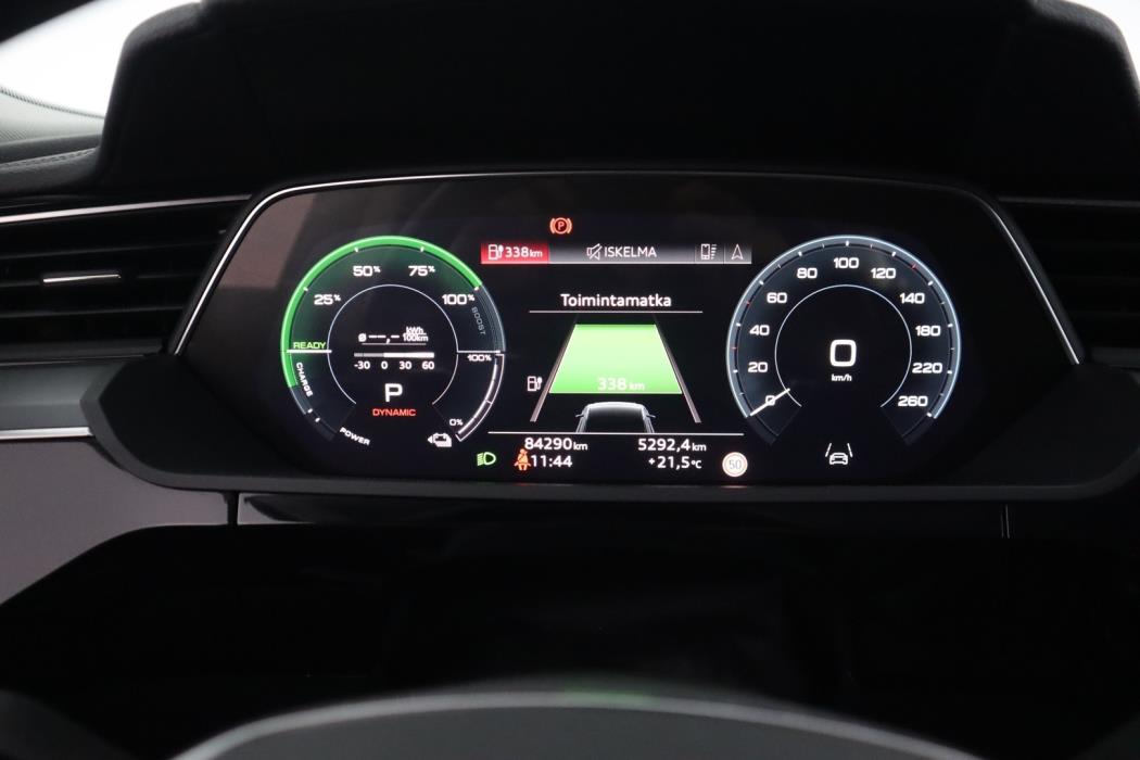 AUDI e-tron 2021