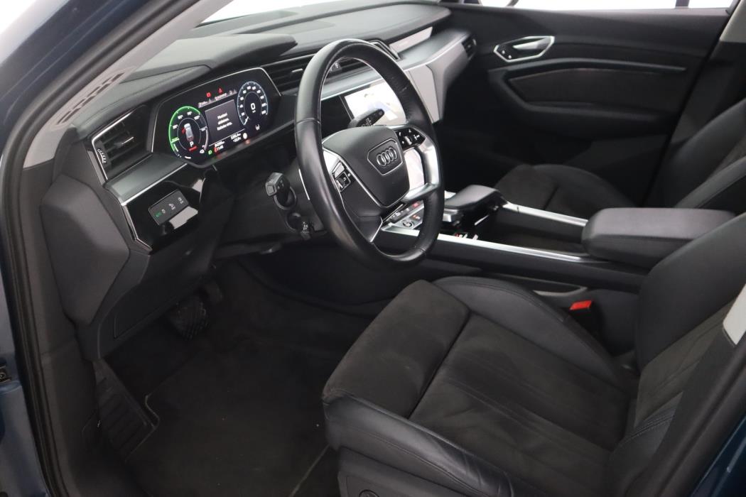AUDI e-tron 2021