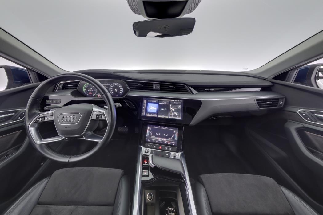 AUDI e-tron 2021