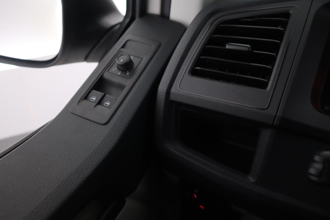 VOLKSWAGEN Transporter 2019