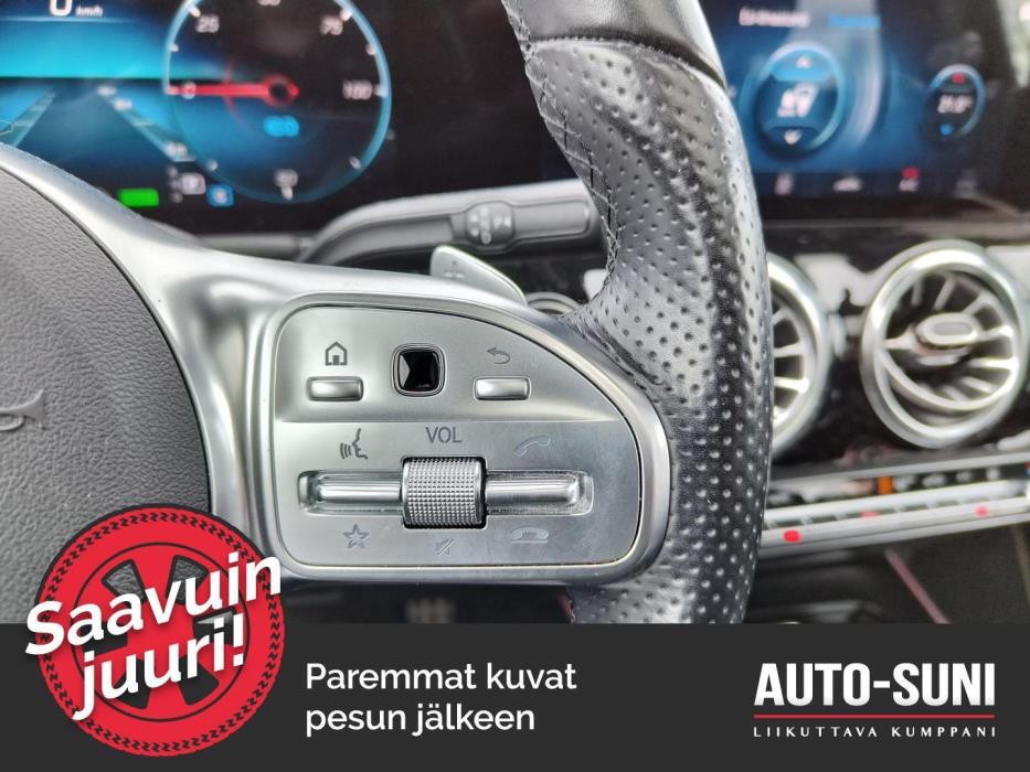 MERCEDES-BENZ EQA 2022