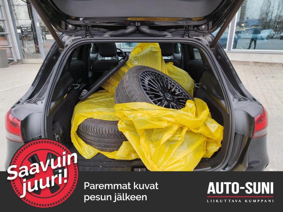 MERCEDES-BENZ EQA 2022