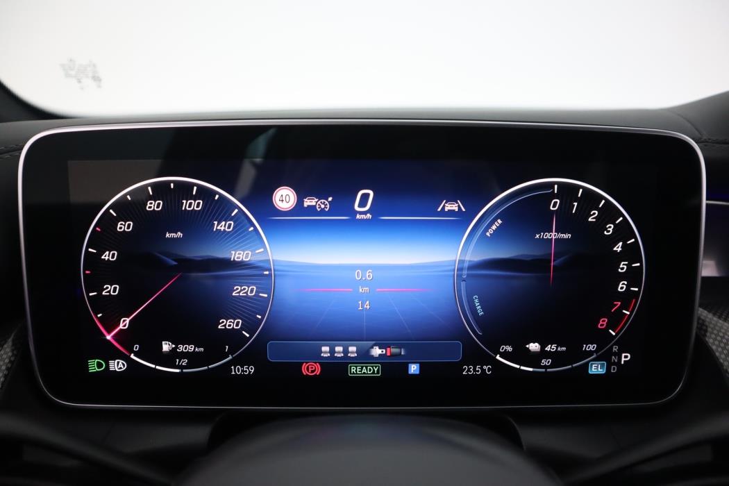 MERCEDES-BENZ GLC 2025