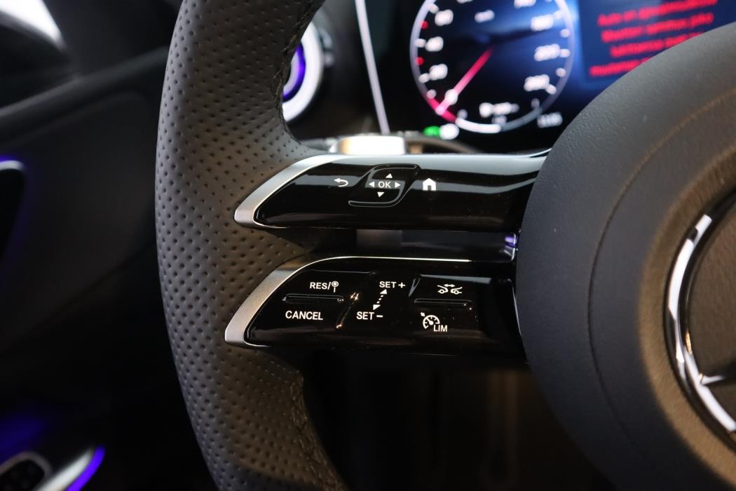 MERCEDES-BENZ GLC 2025