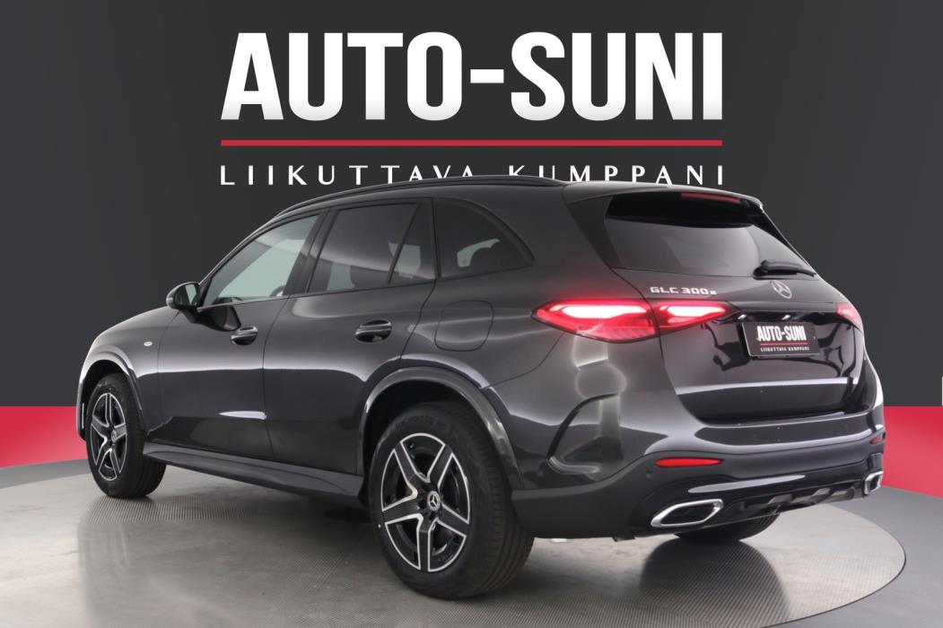 MERCEDES-BENZ GLC 2025