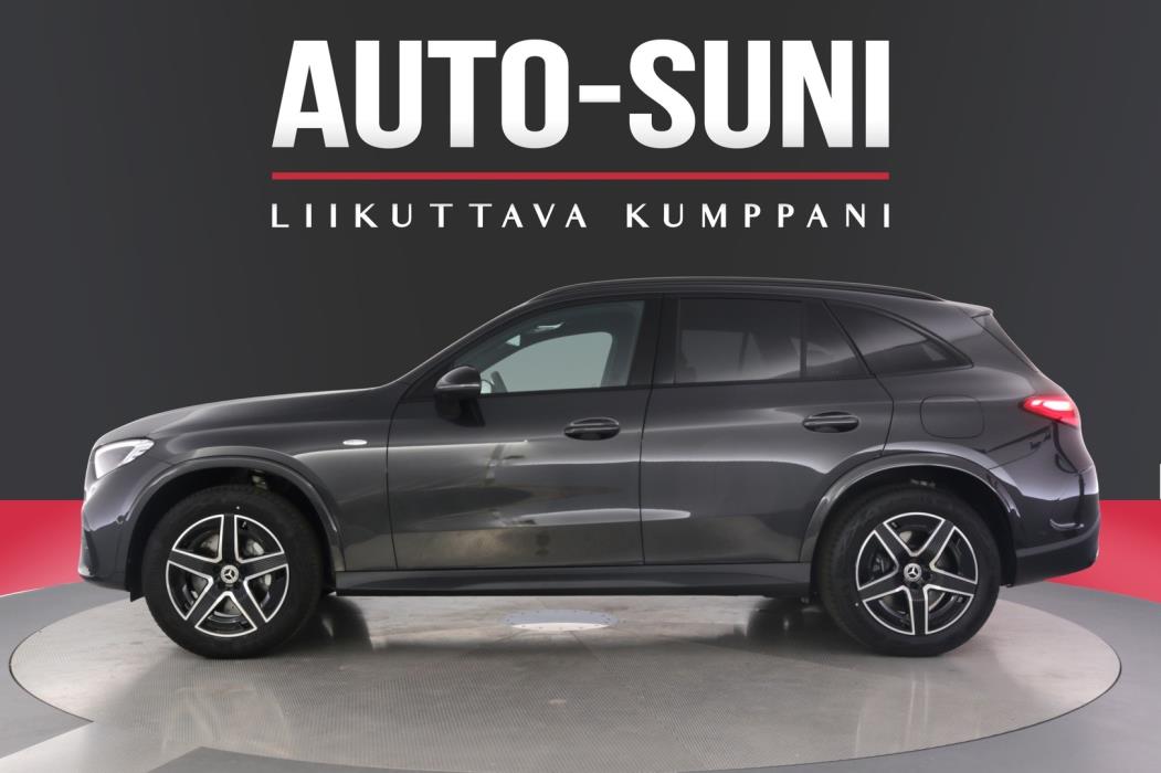 MERCEDES-BENZ GLC 2025