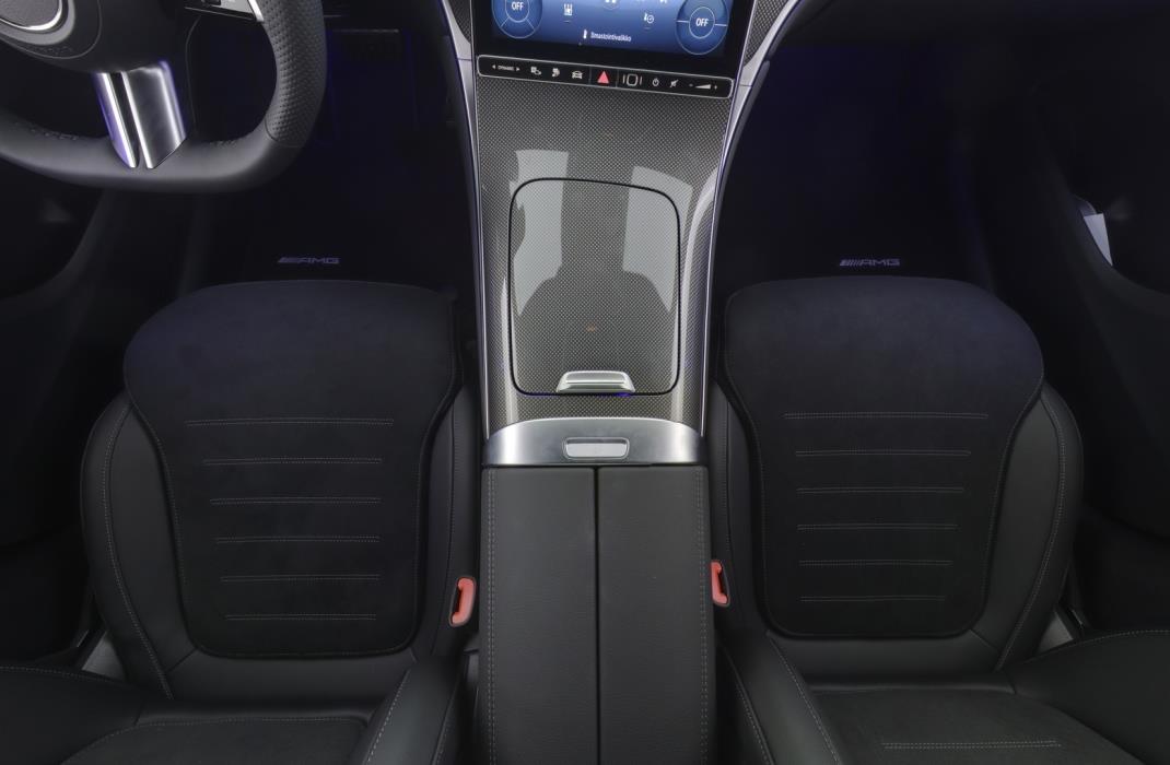 MERCEDES-BENZ GLC 2025